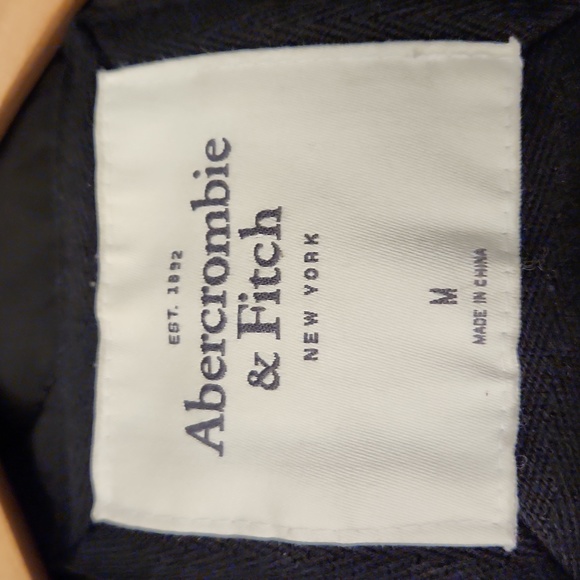 Abercrombie & Fitch Women's Medium grey quilted vest - Picture 3 of 3